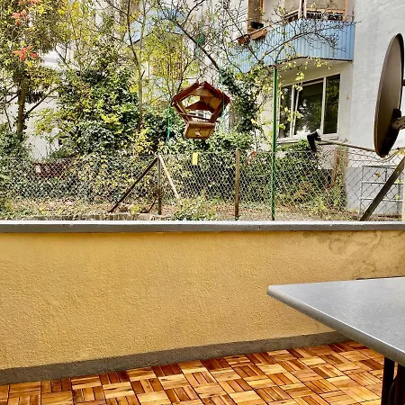 Apartamento Ruhige Innenstadtlage Mit Terrasse Kassel