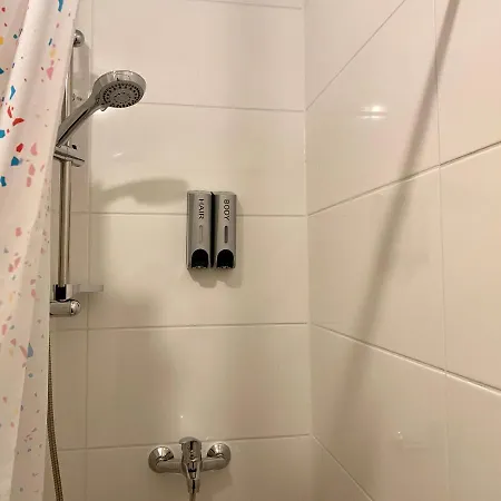 Ruhige Innenstadtlage Mit Terrasse *