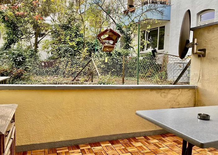 Apartment Ruhige Innenstadtlage Mit Terrasse Kassel